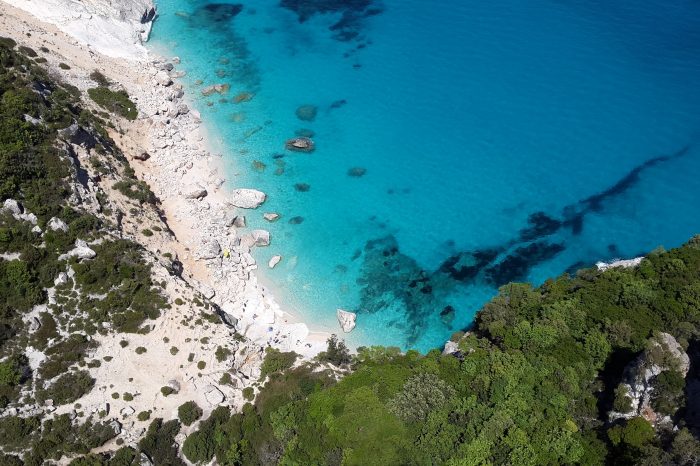 ITALIE : LA SARDAIGNE EMERAUDE (GROUPE)