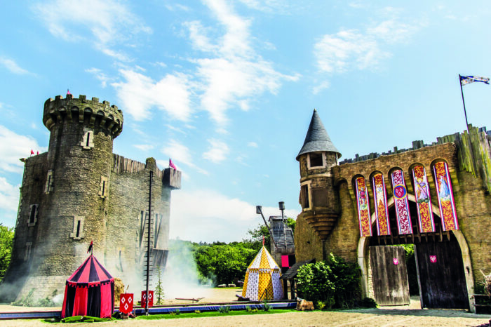 LE PUY DU FOU (GROUPE)