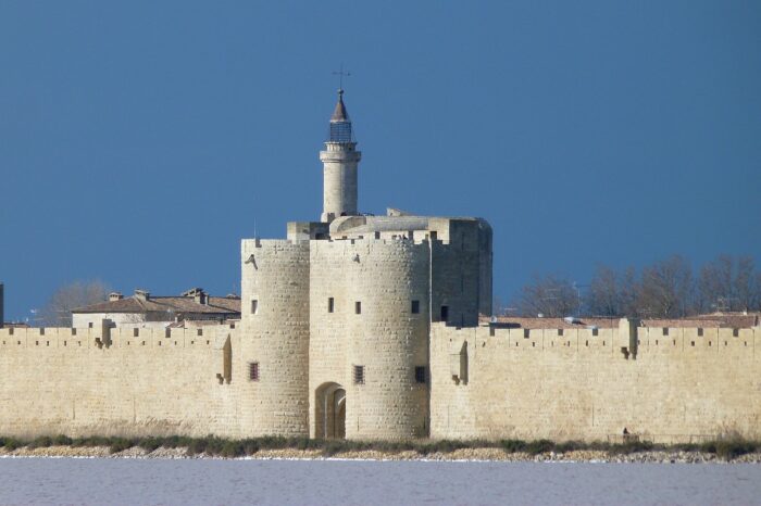 AIGUES MORTES (GRP)