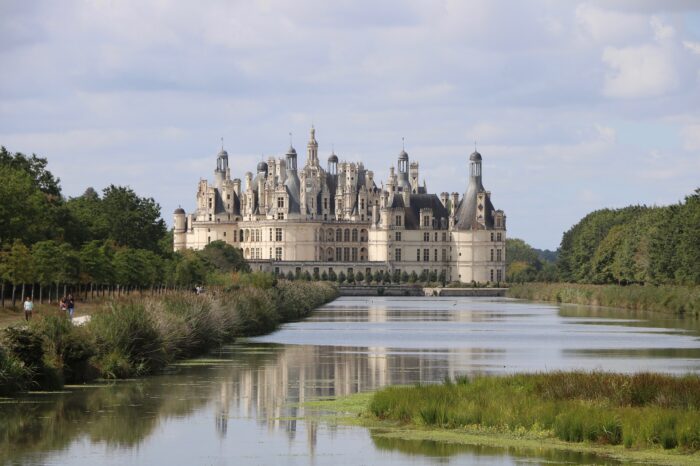 ENTRE BEAUVAL ET CHATEAUX (GROUPE)
