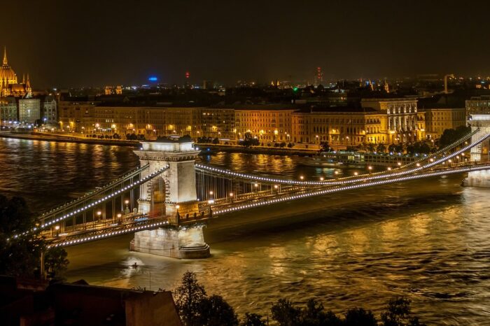 EMPIRE AUSTRO-HONGROIS PRAGUE, BUDAPEST ET VIENNE