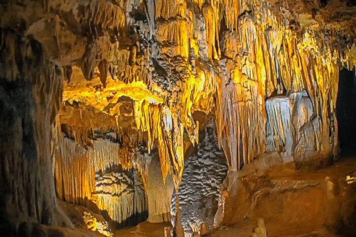 GROTTE DE CLAMOUSE ET ST GUILHEM LE DESERT Samedi 03 Mai 2025